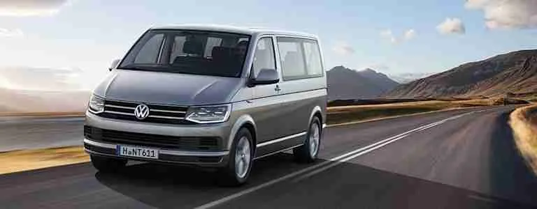 Volkswagen Transporter bestelbus met getinte ruiten in Twente